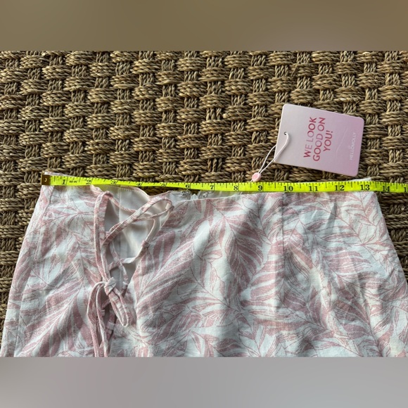 HELLO MOLLY It's Island Time Mini Skirt Pink NWT Size M - Picture 2 of 10